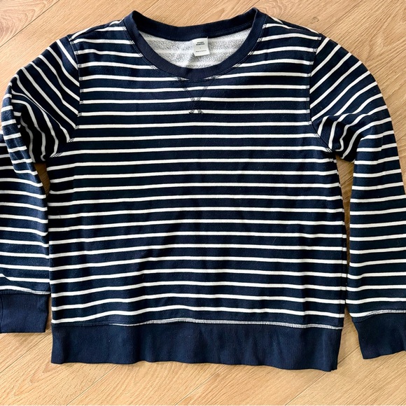Amazon Essentials Women's Long Sleeve Striped Top - Navy and White - Picture 4 of 8